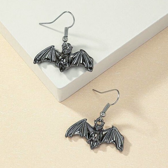 Any 4/$25! Gunmetal Flying Bat Goth Drop Earrings - Picture 2 of 6